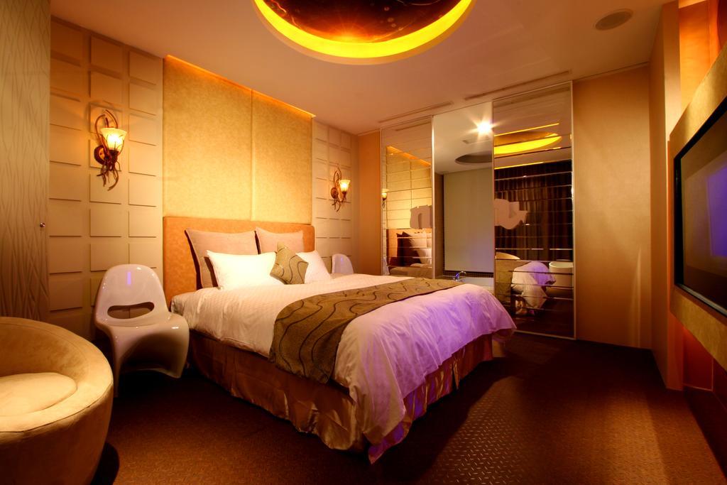 Melody Motel Keelung Bagian luar foto