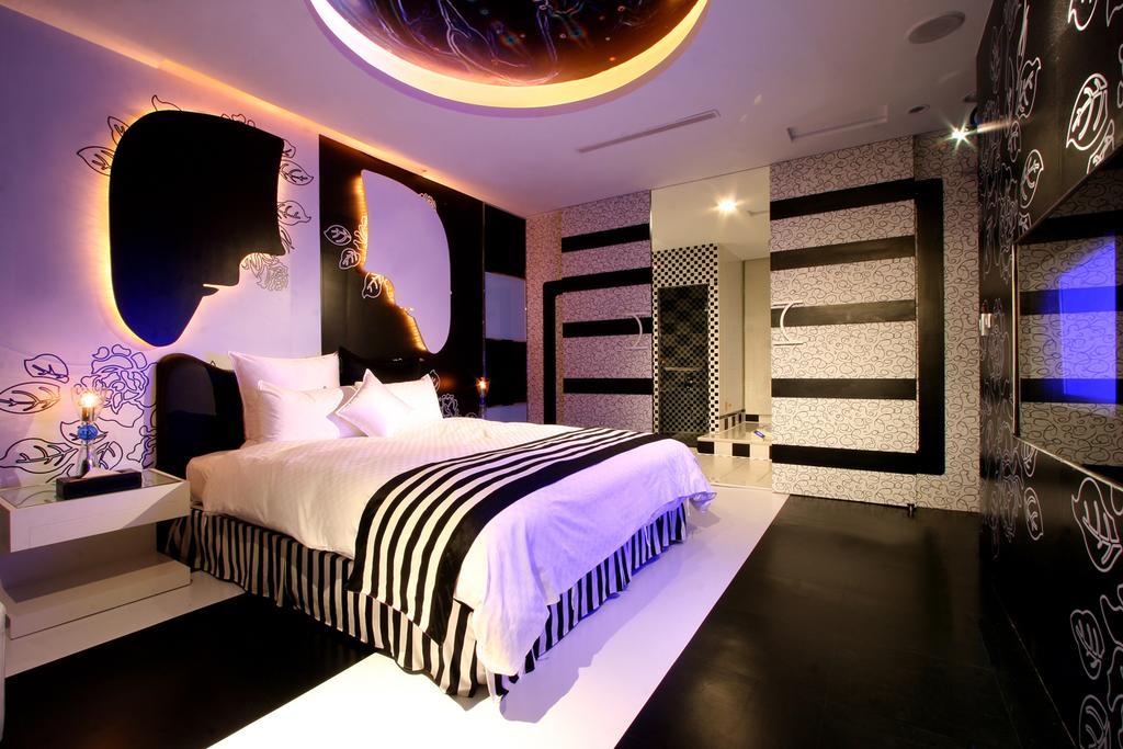 Melody Motel Keelung Bagian luar foto