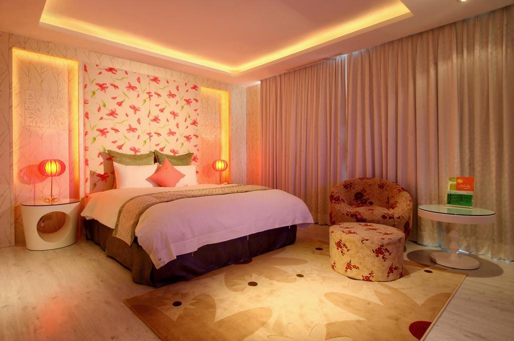 Melody Motel Keelung Bagian luar foto